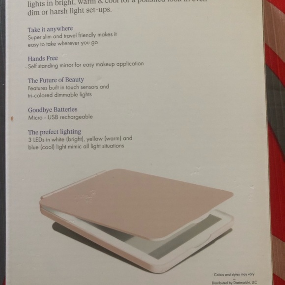 Vanity Planet mini pose LED travel mirror - Picture 2 of 2